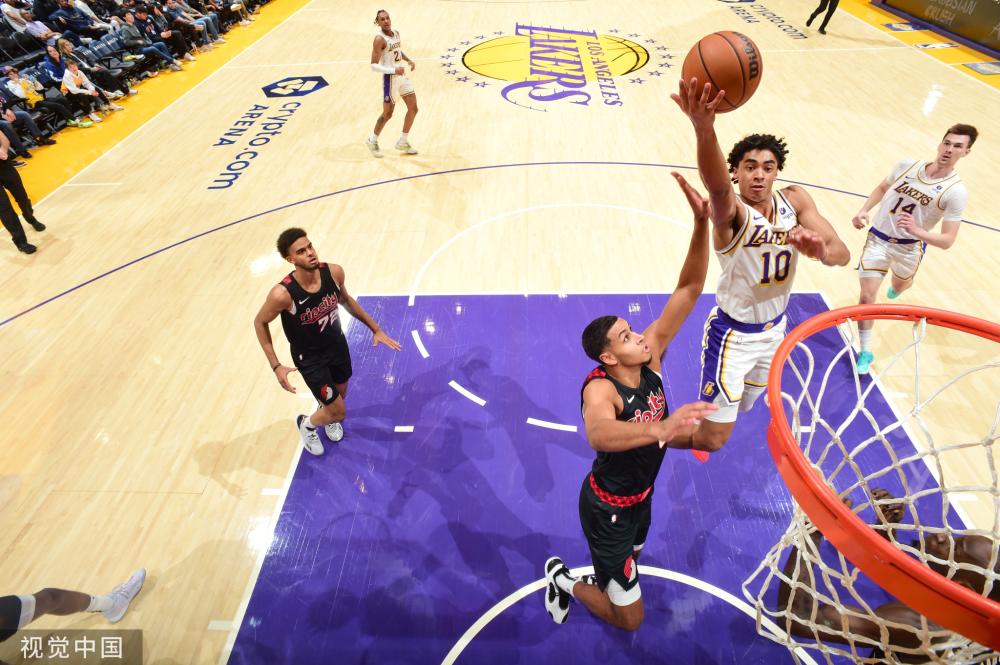 备受瞩目的 备受瞩目的