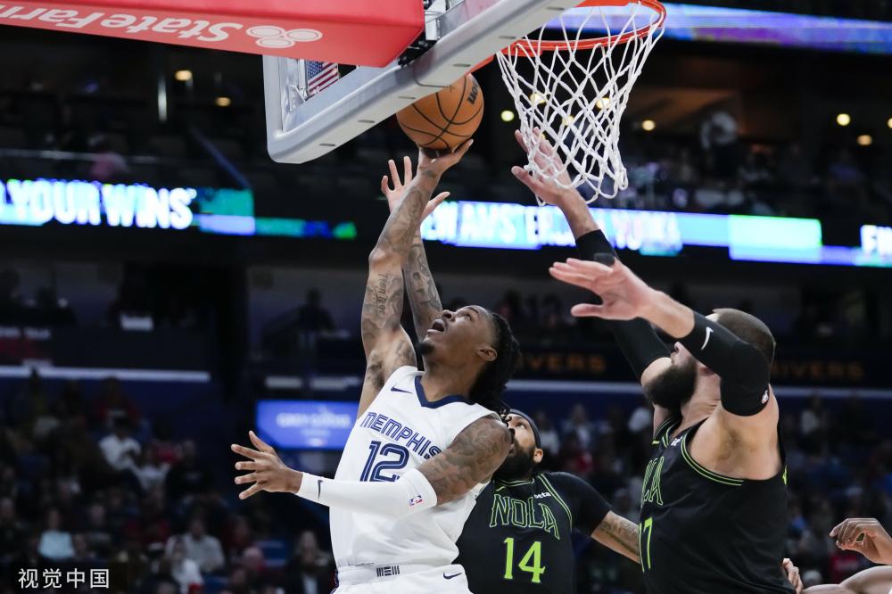 通过一系列 通过一系列